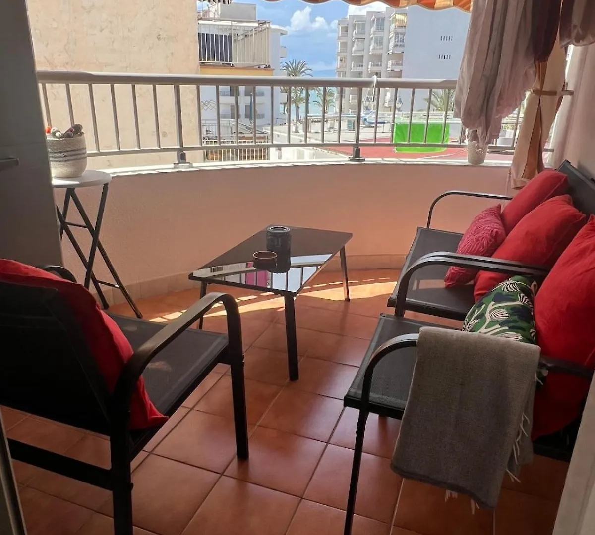 Morning Coffee By The Sea 1 Bedroom Between Capellans And Llevant Beaches 萨洛 0*,