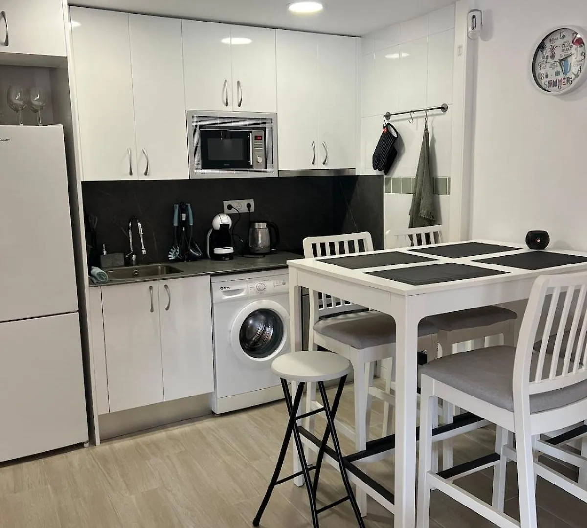 Morning Coffee By The Sea 1 Bedroom Between Capellans And Llevant Beaches 萨洛 西班牙