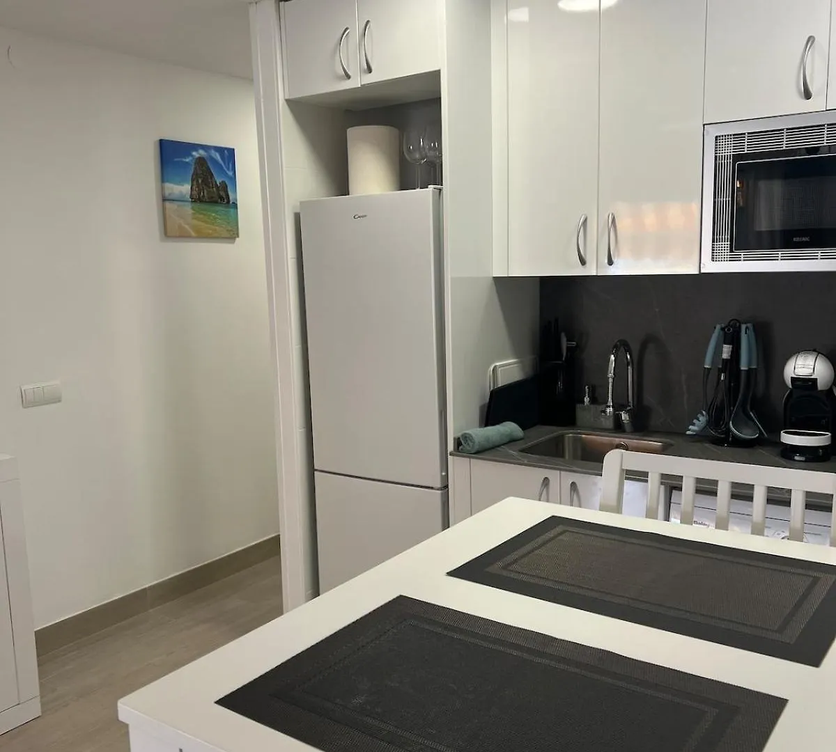 Morning Coffee By The Sea 1 Bedroom Between Capellans And Llevant Beaches 萨洛 公寓